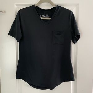 Zyia black pocket vneck tee